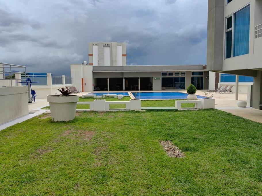 1102 Torre Los Yoses Hermoso Apartamento En Barrio Escalante Sin Parqueo San José Exterior foto